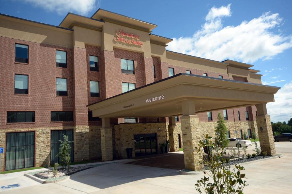 Hampton Inn & Suites Oklahoma City/Quail Springs Main image 1